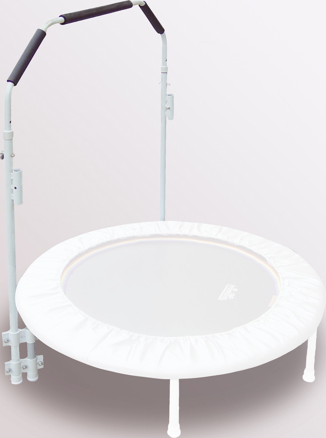 Ein rundes Mini-Fitness-Trampolin mit Haltegriff, ideal für sicheres und effektives Fitnesstraining zu Hause.