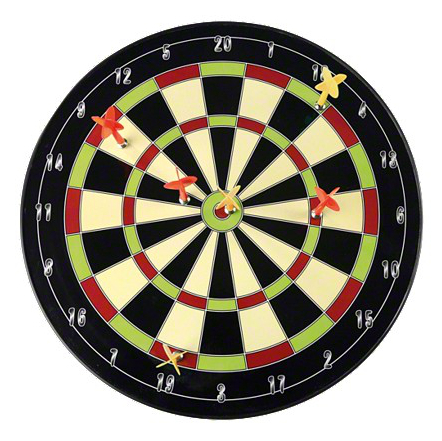 Schwarze Dartscheibe mit magnetischen Pfeilen in Rot und Gelb auf verschiedenen Segmenten platziert