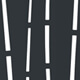Abstraktes Design mit vertikalen weißen Linien auf dunklem Hintergrund