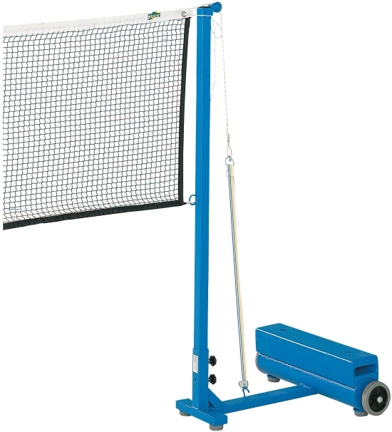 Mobiles Badmintonnetz mit stabilem, blauem Metallrahmen und Rädern für einfache Bewegung