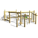 Robustes Holzklettergerüst mit Kletternetzen und Plattformen, ideal für Spielplätze und Outdoor-Aktivitäten von Kindern.