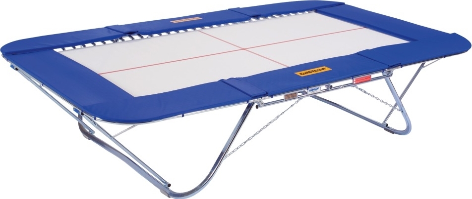 Großes rechteckiges Trampolin mit blauem Schutzpolster und robustem Metallrahmen