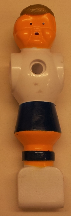 Kunststoff-Kickerfigur in menschlicher Form, verwendet als Spielfigur für Tischfußball (Kicker).