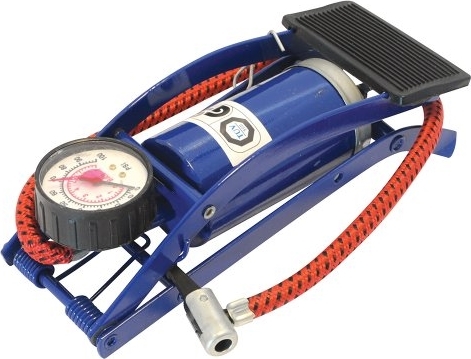 Blaue Fußluftpumpe mit rotem Schlauch und Druckanzeige, geeignet für Fahrräder und Bälle