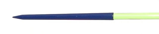 Nahaufnahme eines blauen und grünen Stifts gegen einen weißen Hintergrund
